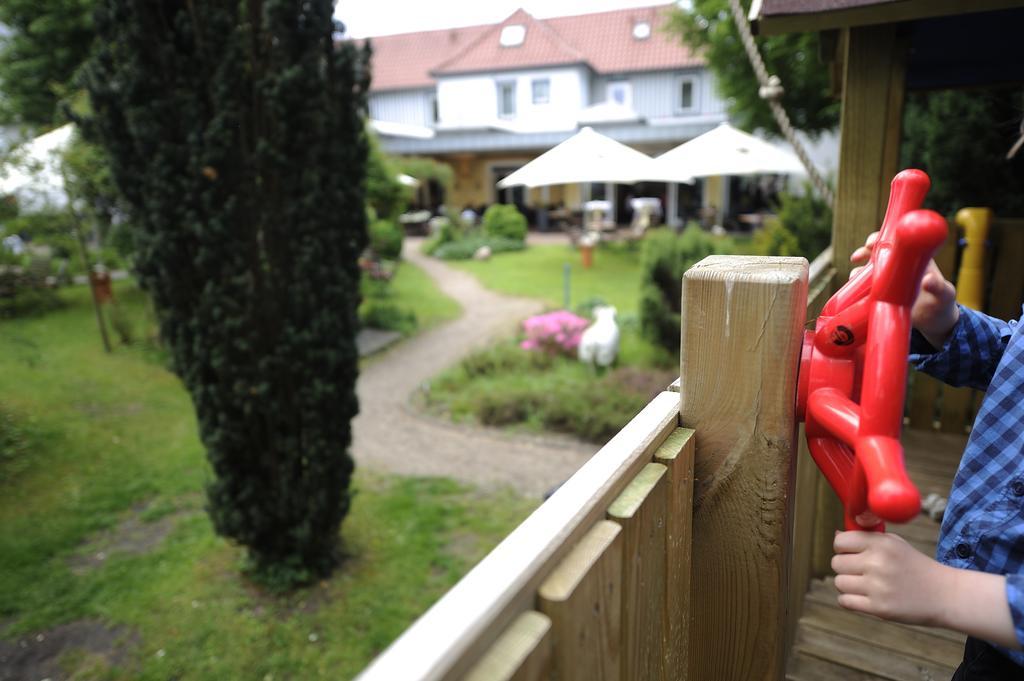 Hotel Zur Heidebluete Hambuhren Екстер'єр фото