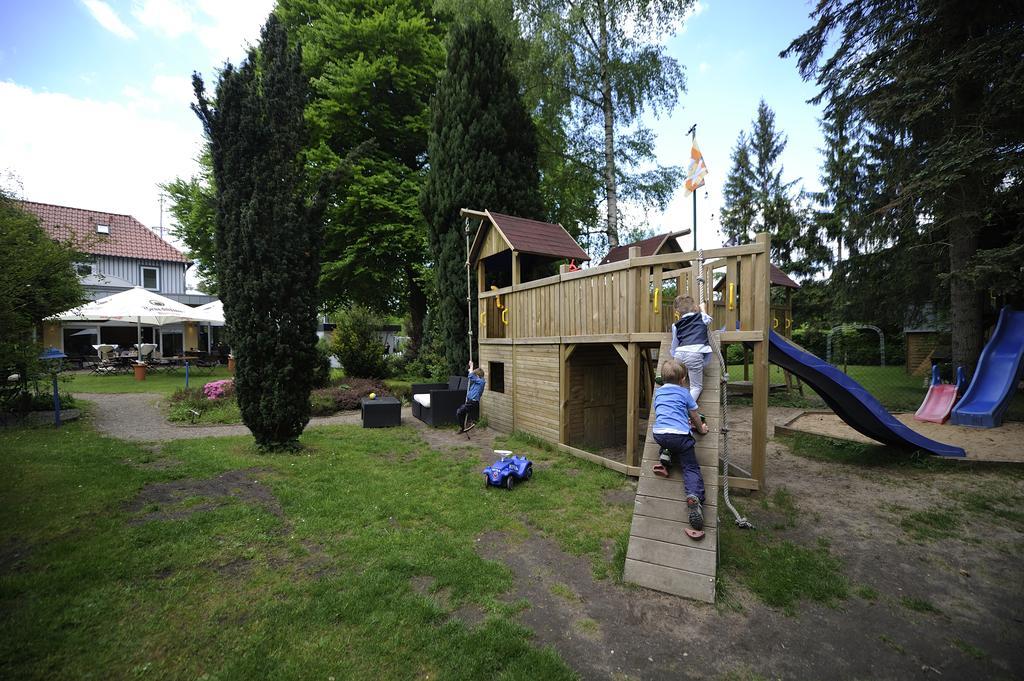 Hotel Zur Heidebluete Hambuhren Екстер'єр фото