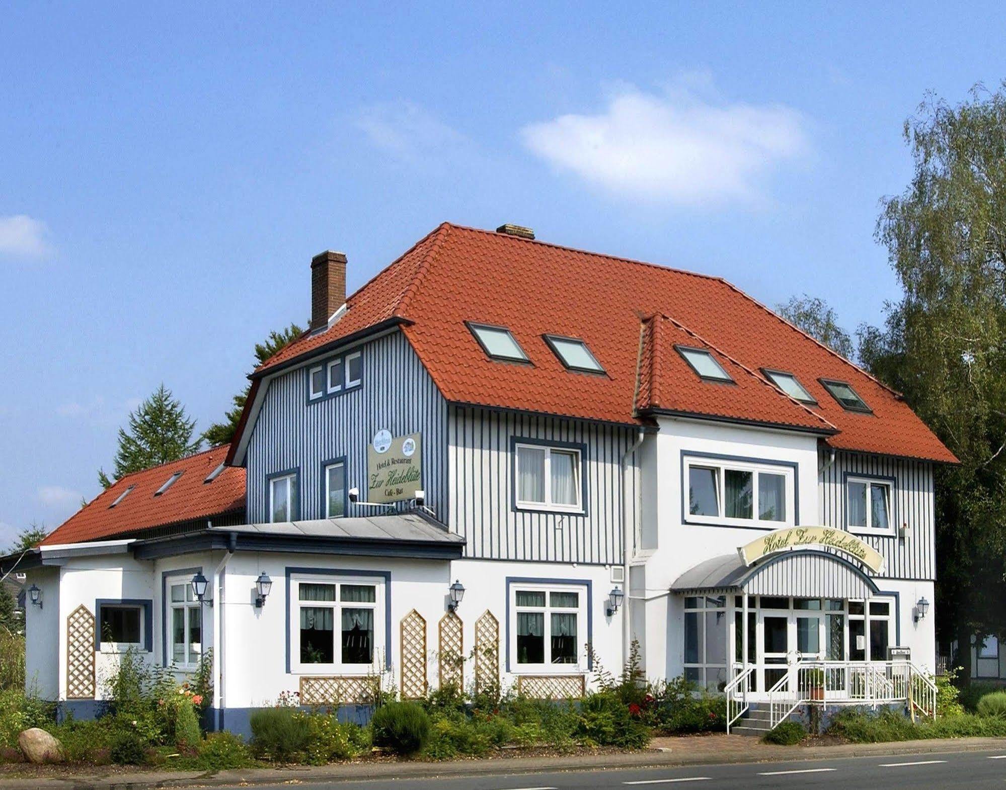 Hotel Zur Heidebluete Hambuhren Екстер'єр фото