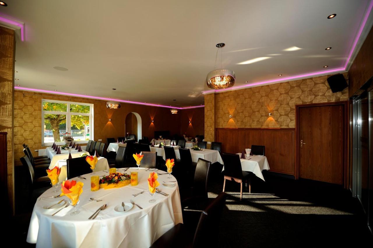 Hotel Zur Heidebluete Hambuhren Екстер'єр фото
